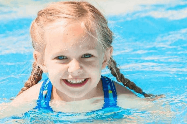 Cho trẻ học bơi ở độ tuổi nào là tốt nhất?