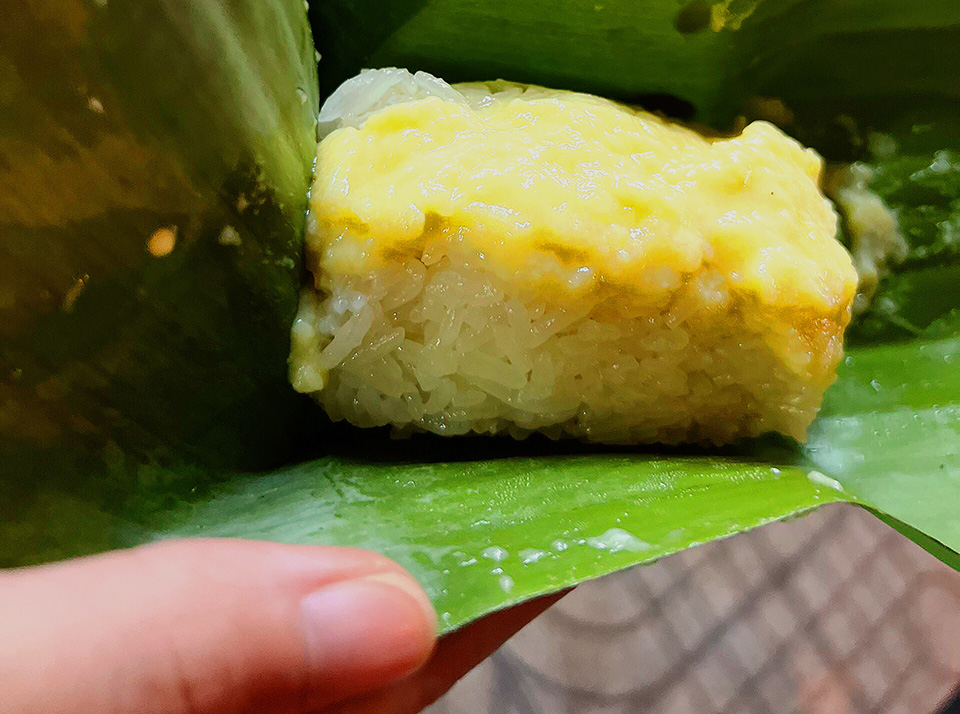 Xôi Cadé béo ngậy mùi nước cốt dừa và trứng gà tại Quận 5